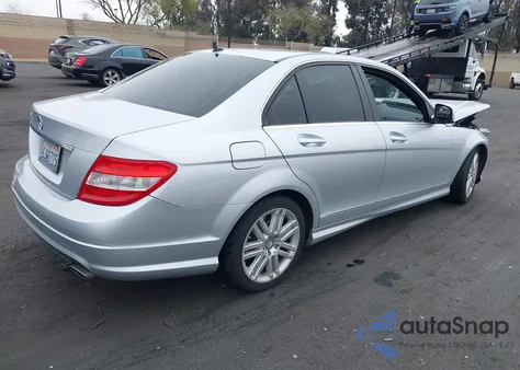 2009 Mercedes-Benz C 300 Luxury/Sport из США, поврежденный, VIN WDDGF54X79R069574